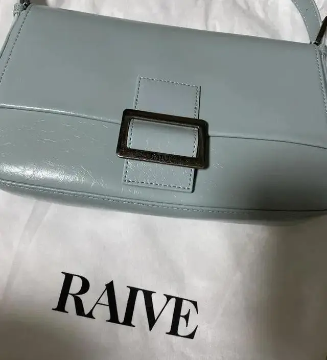 ショルダーバッグ・ポシェット RAIVE Wrinkle Leather Luke Bag in Butter DS Wrinkle Leather Luke Bag in Butter VX3SG002-DS - 레이브