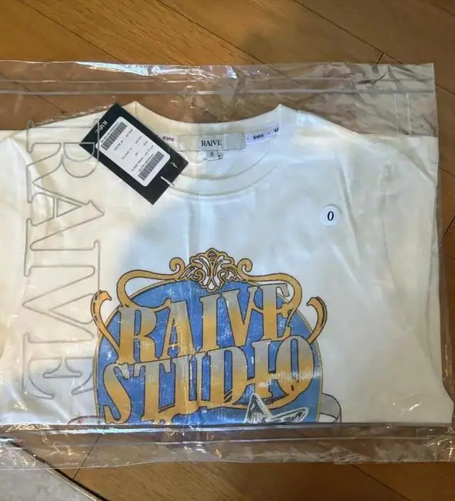 Crown Raive Graphic T-shirt VW5ME601_3color - 레이브