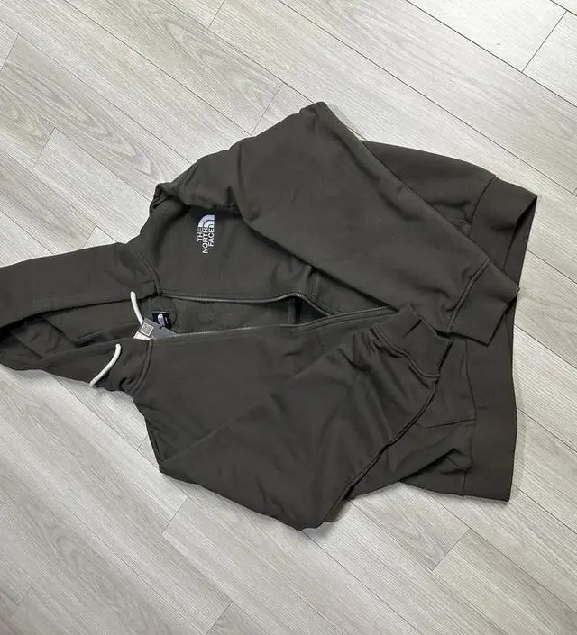 [  ]★韓国人気★ESSENTIAL EASYWEAR HOOD UNI M'S ESSENTIAL HOOD ZIP UP - 노스페이스