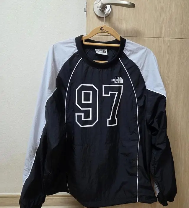 [THE NORTH FACE] KICKFLEX CREWNECK ☆大人気☆ NM5MR04J_NM5MR04J_primary.jpg?